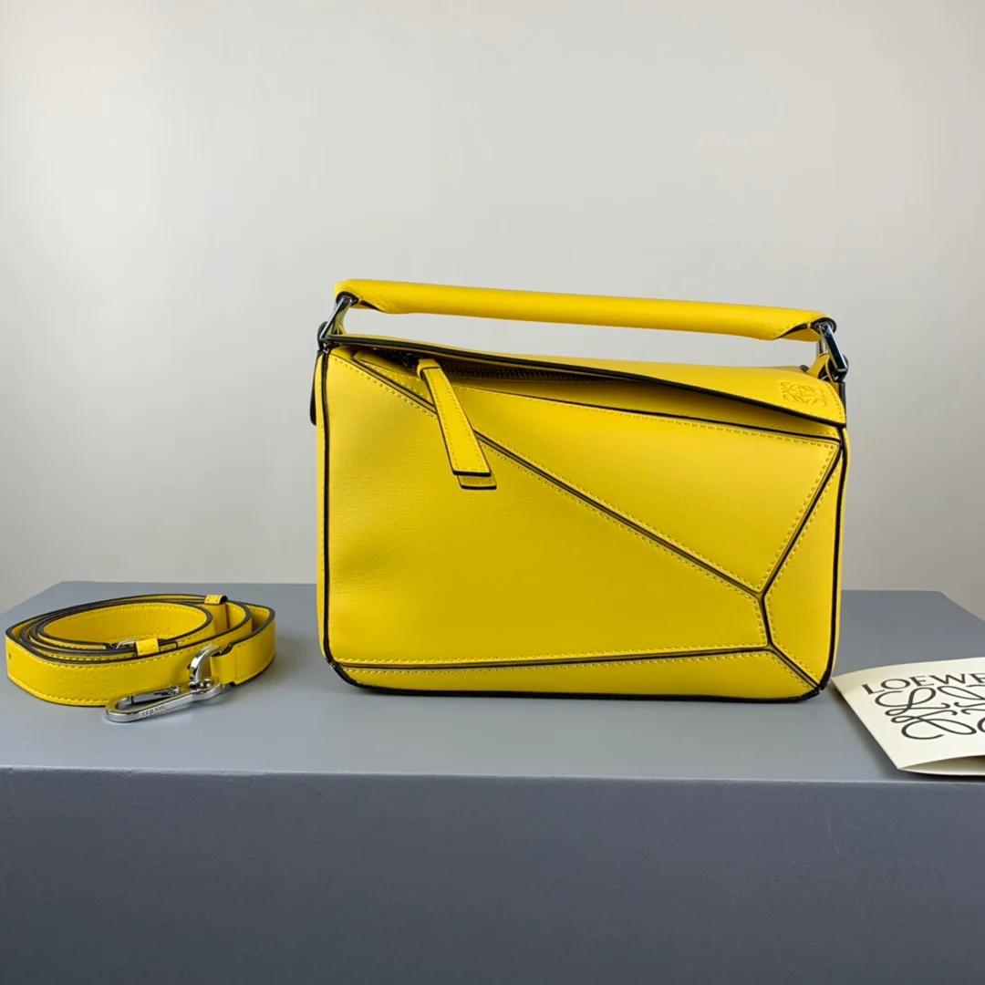 Сумка Loewe Puzzle, телячья кожа, средний размер, 14