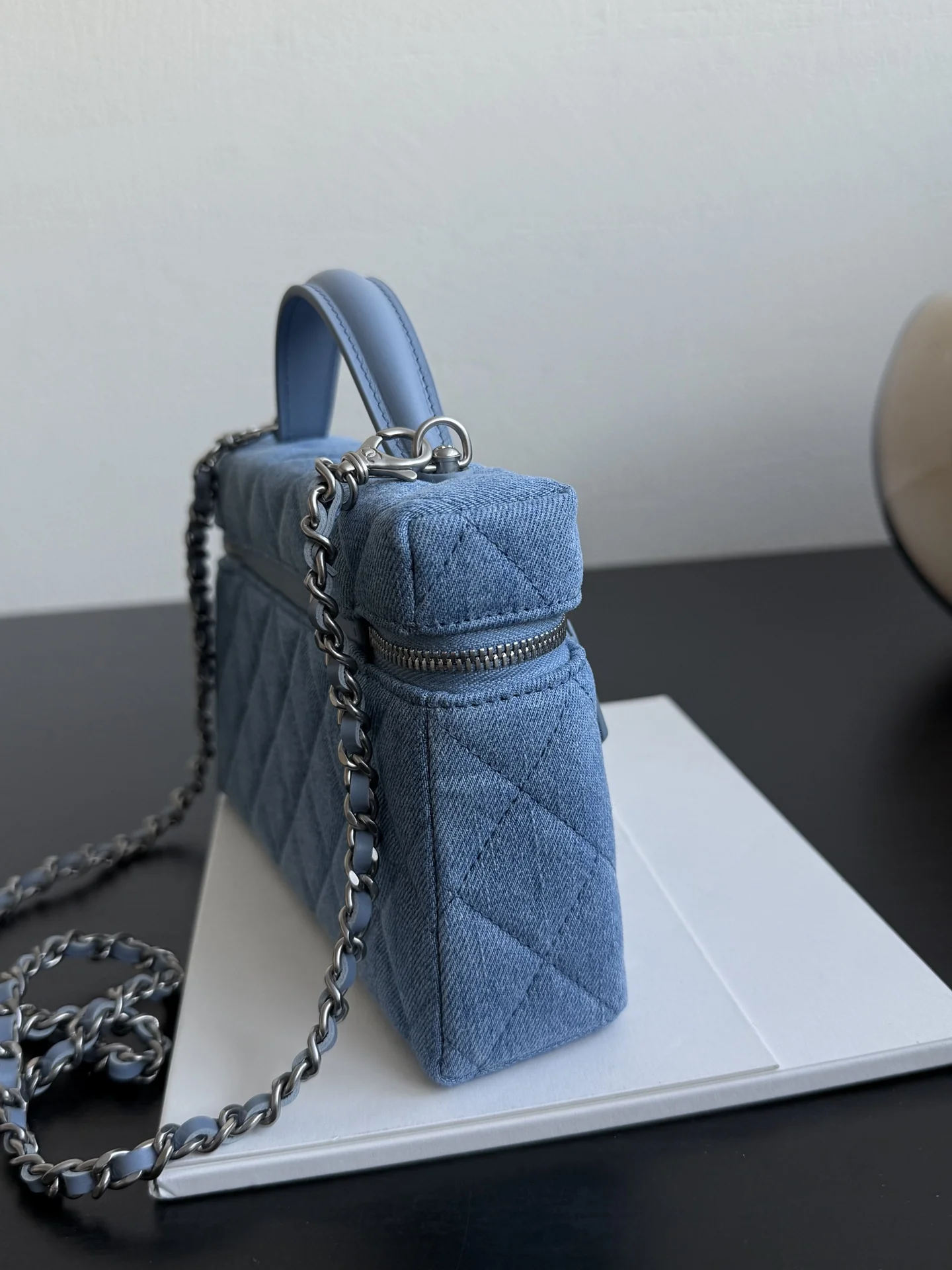 Сумка-органайзер Chanel-LP Denim Bento Bag - светло-голубая
