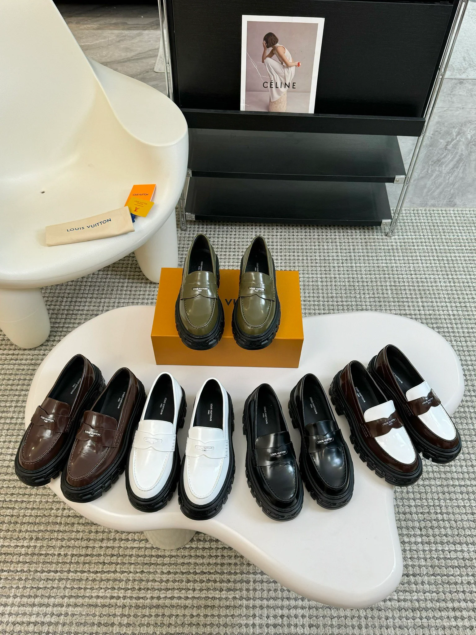 Лоферы LV 2024 - изображение из коллекции