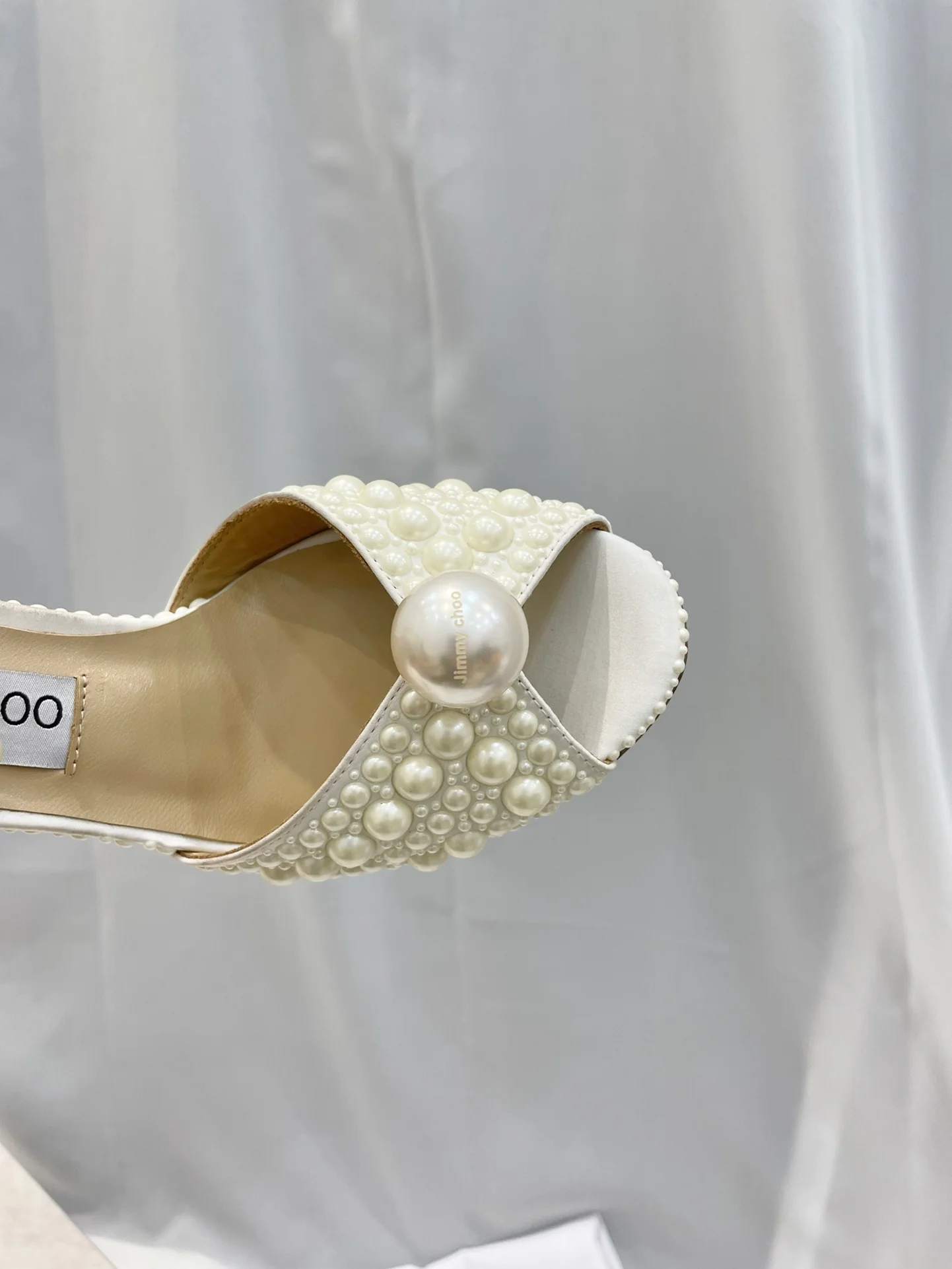 Сандалии на высоком каблуке Jimmy Retro Pearl Series - белые