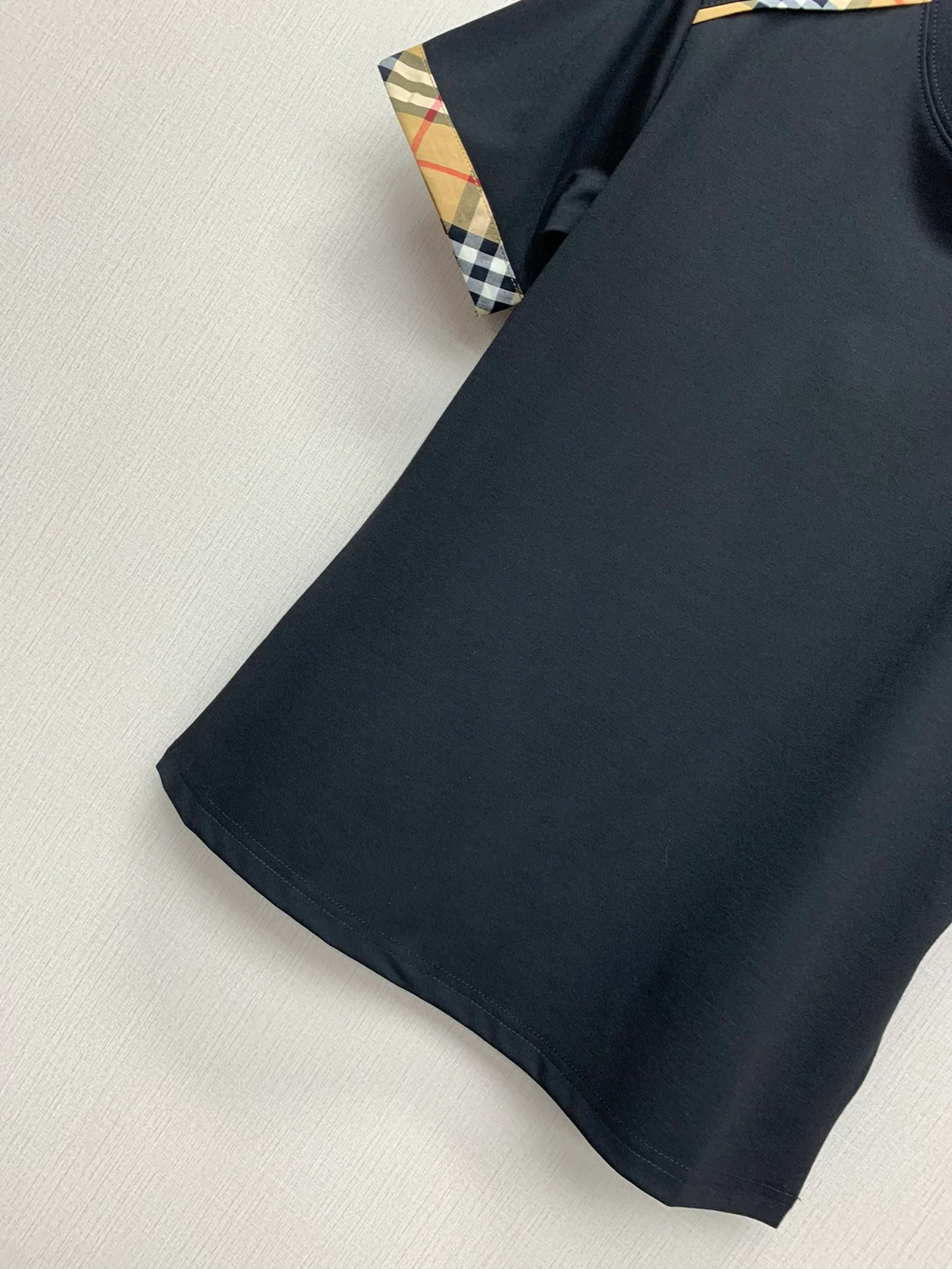 Футболка Burberry 2403 New Classic Check Embroidered Letter Tee - черная