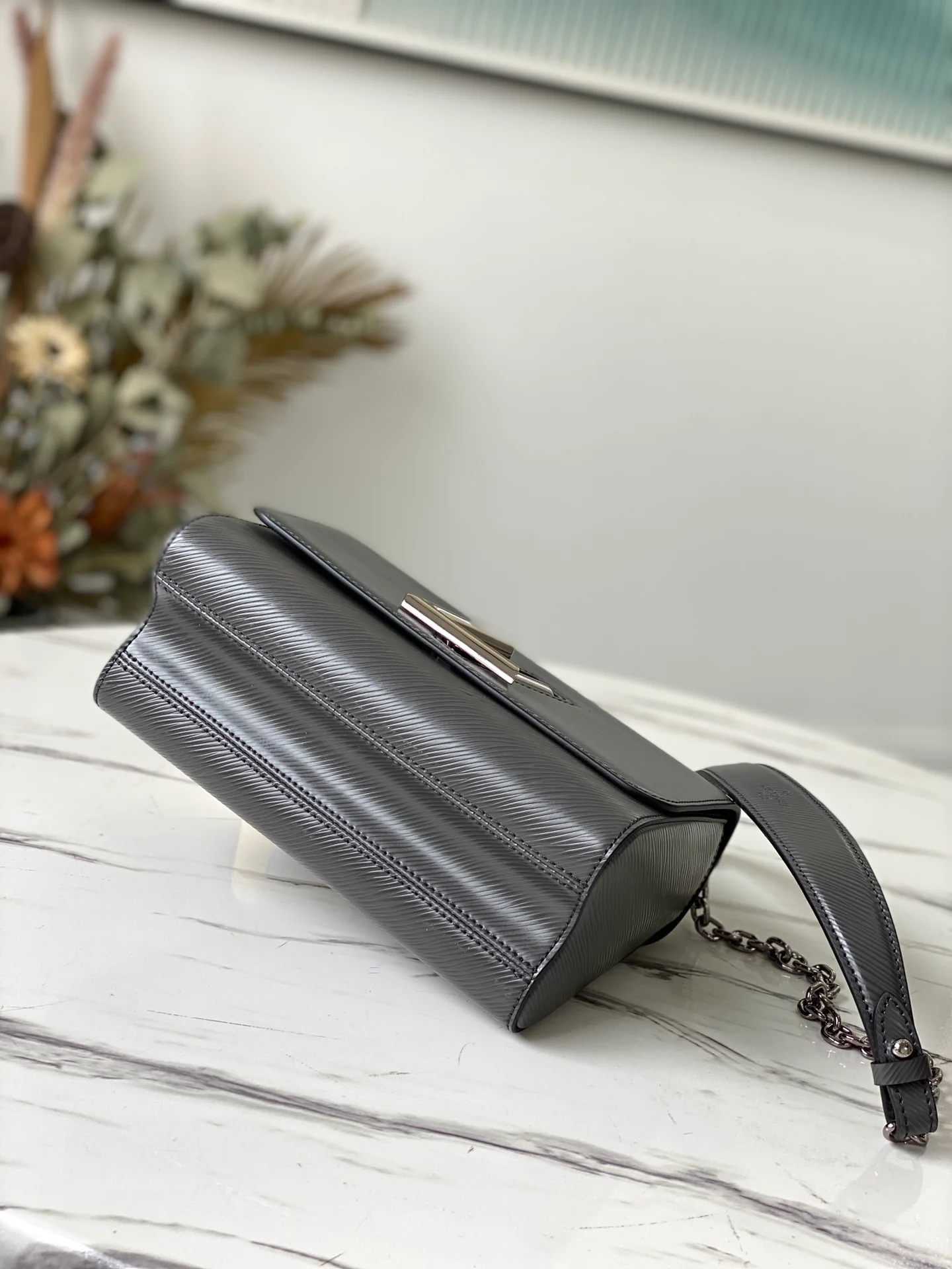 сумка lv-m56530-twist-medium