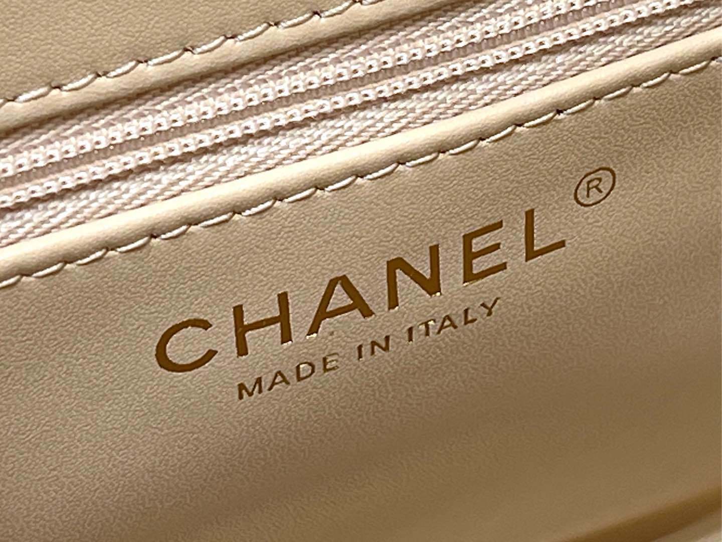 Chanel 25c Kelly - Абрикосовый