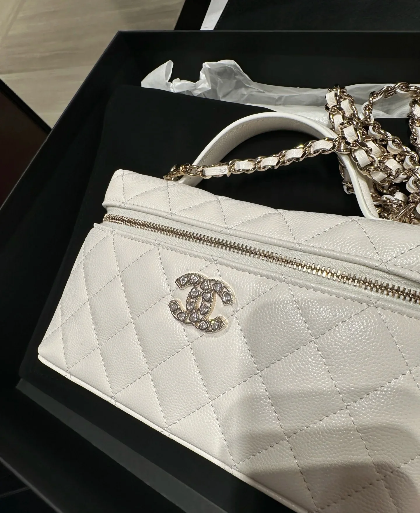 Сумочка Chanel 25p Heart Diamond LP с цепочкой - белая