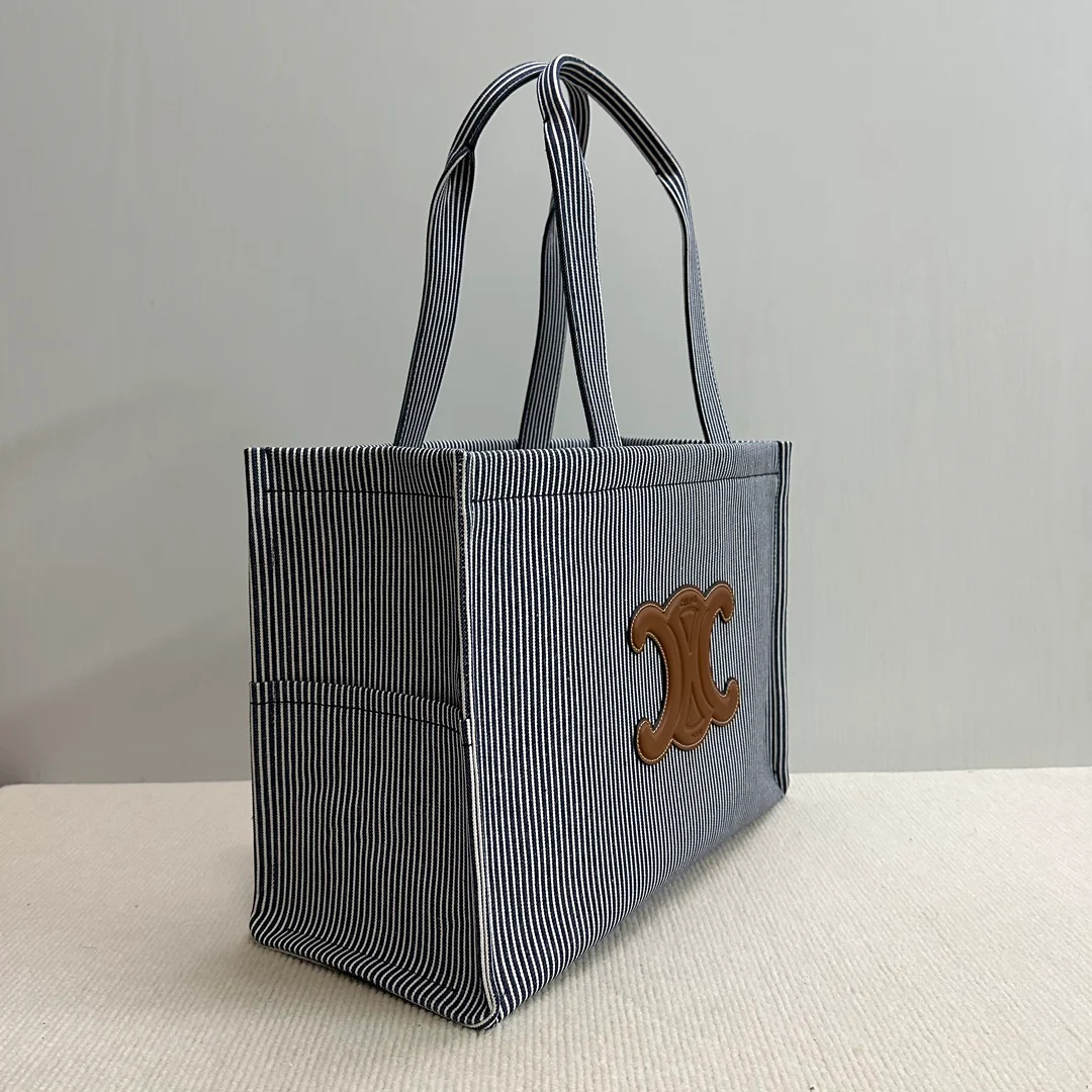 Сумка-тоут Celine Cabas Thais, большая, темно-синяя.