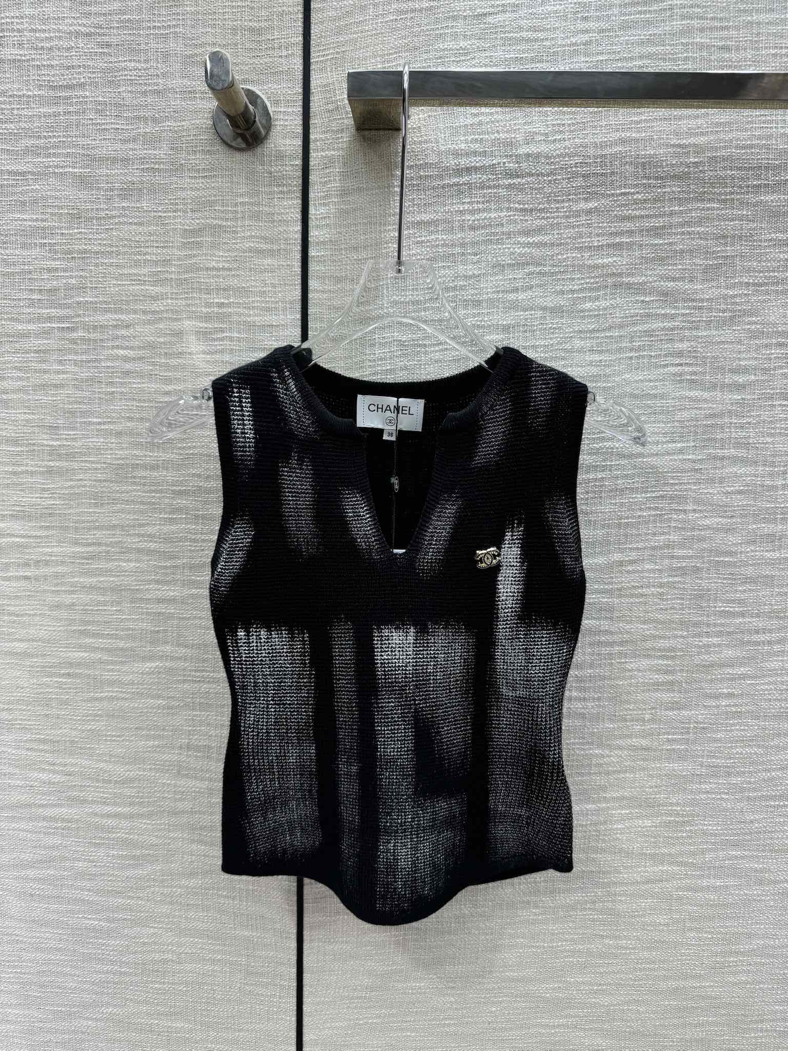 Вязаный жилет Chanel 2403 Graffiti с V-образным вырезом - Черный - 1 шт.