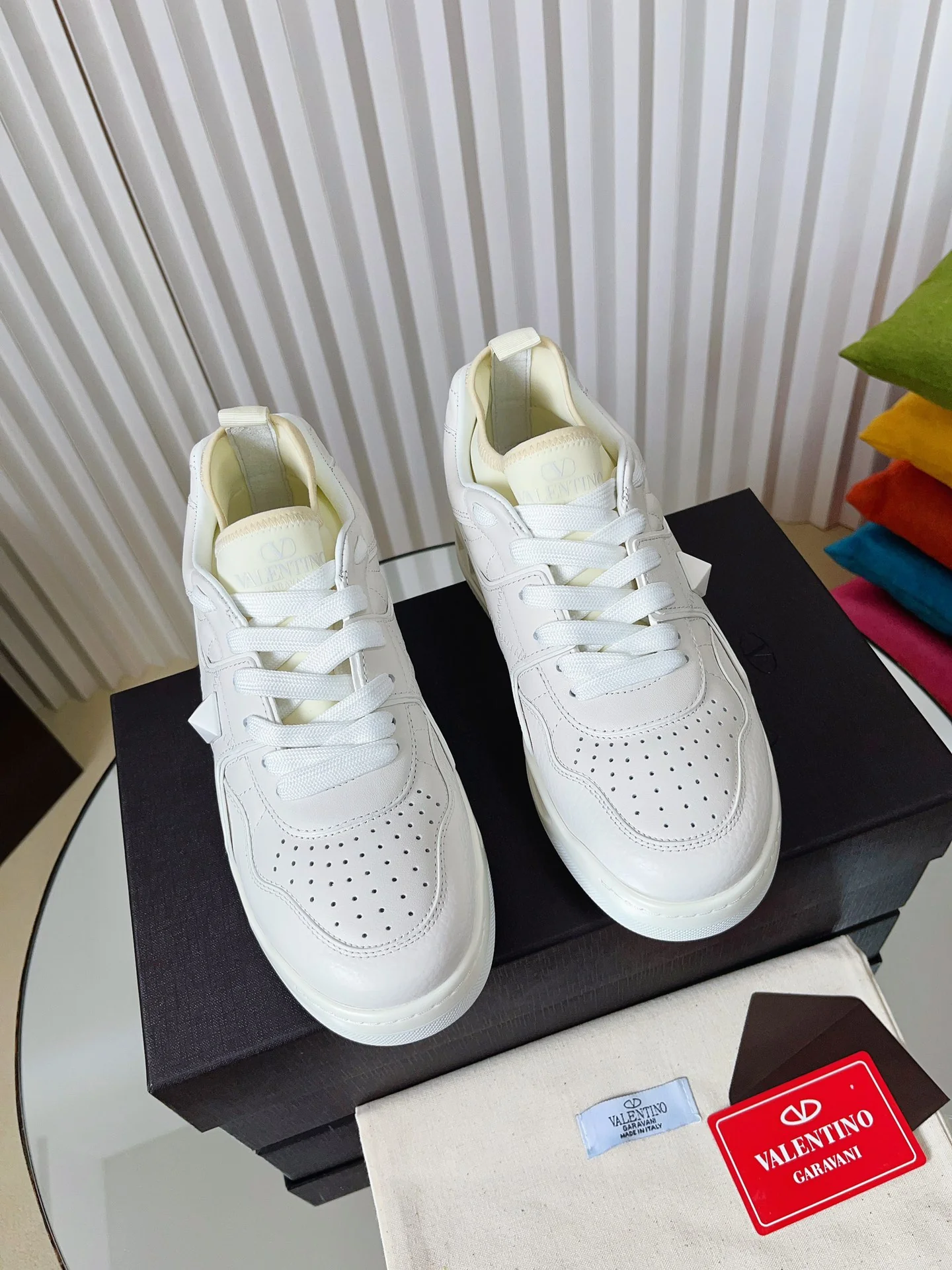 Valentino - Повседневные кроссовки - Унисекс - Белые