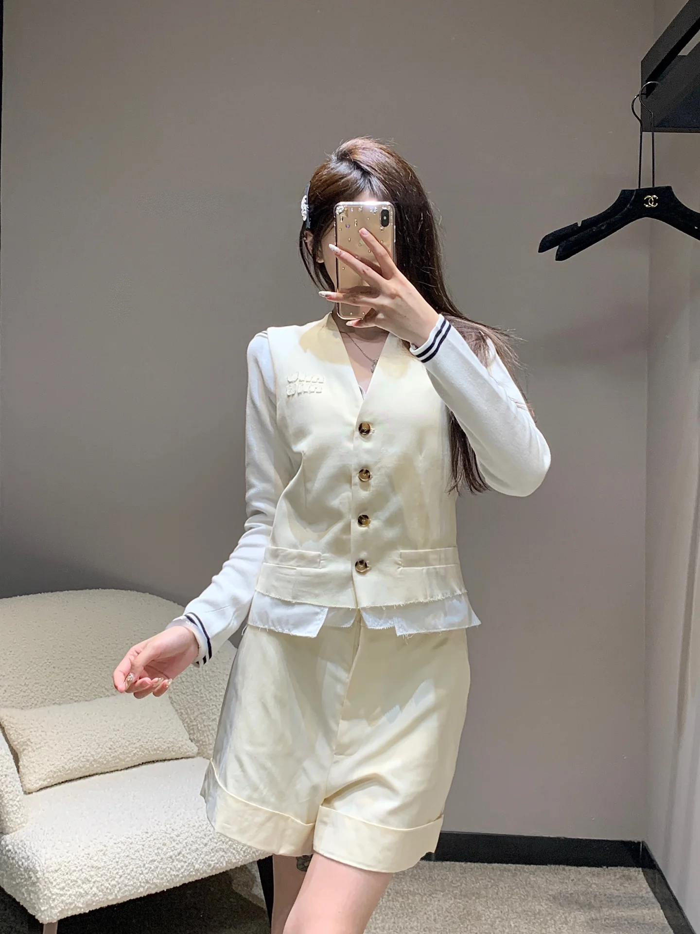 Жилет Miu Miu-2404-Milkshake белого цвета