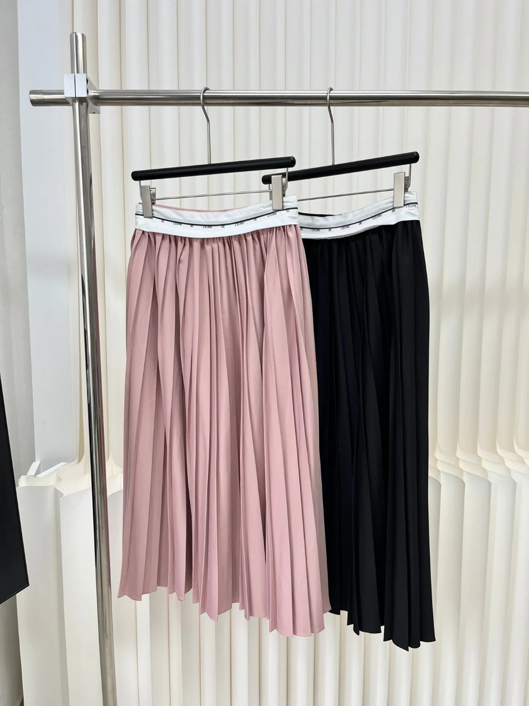 Плиссированная юбка-миди А-силуэт Celine 2403 ручной работы - черная