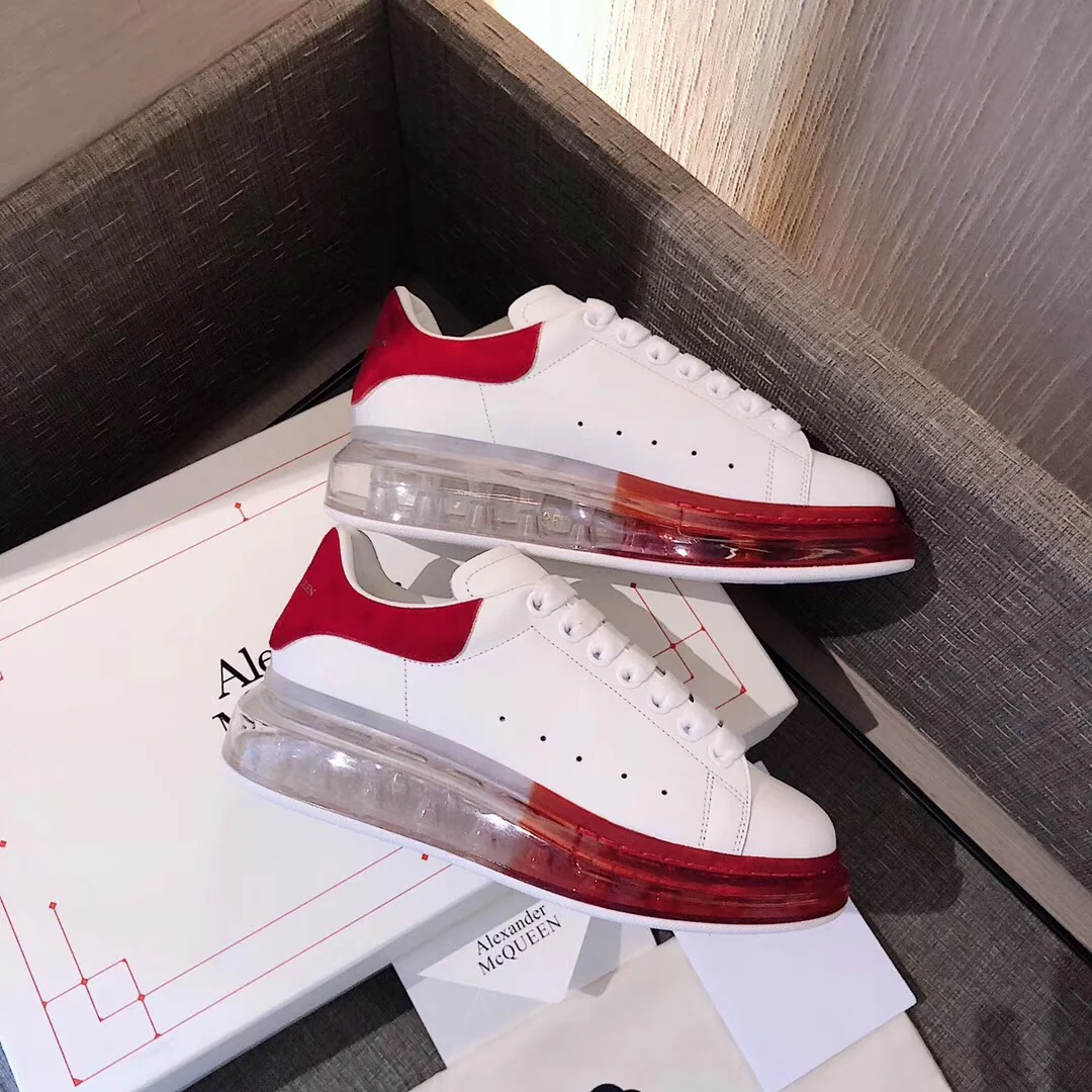 Белые кроссовки McQueen с прозрачной подошвой - красные