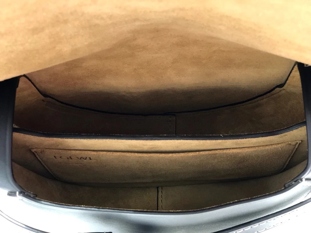 Loewe-gate-small-20x19x11-5-cm-7