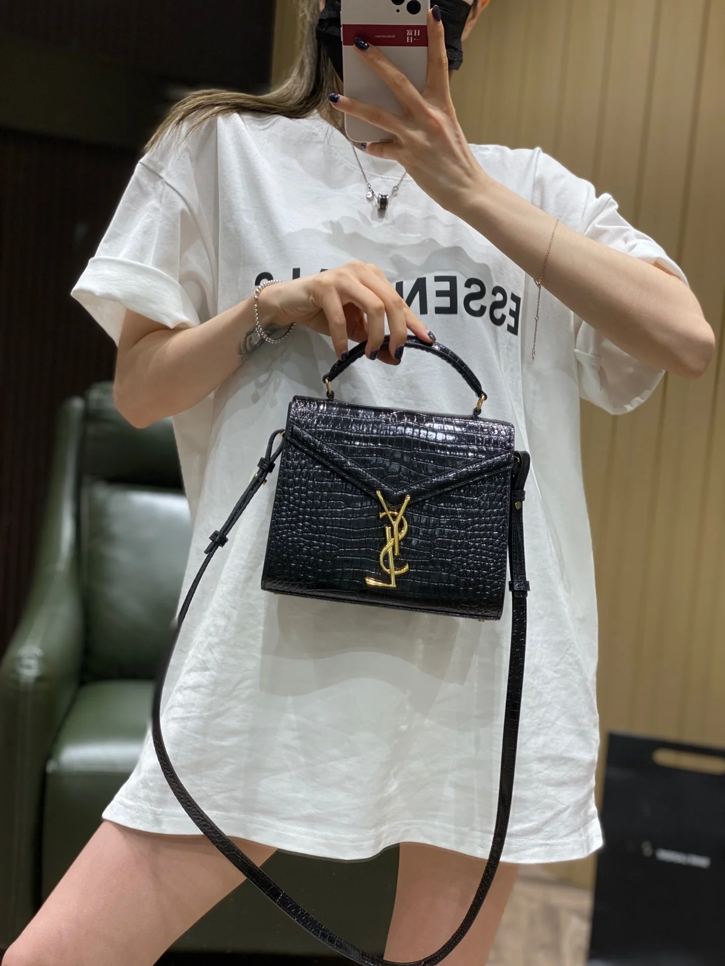 Образ YSL Cassandra с крокодиловым принтом (поделиться)