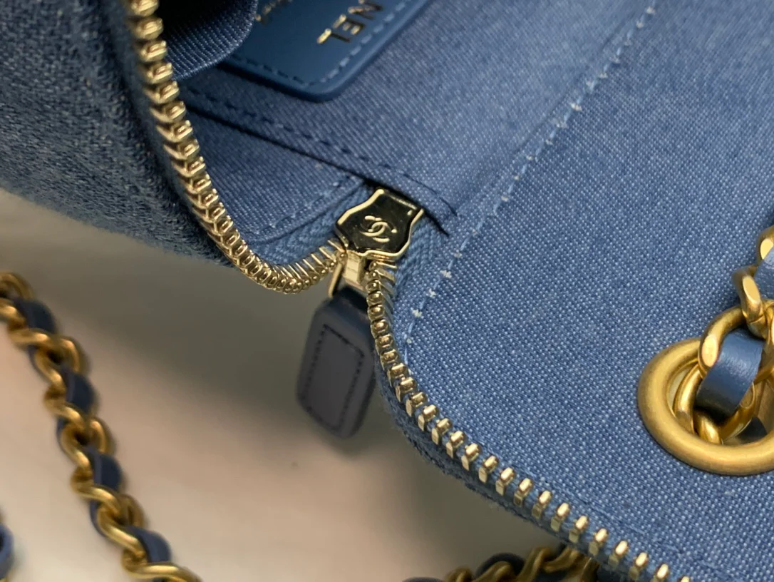 Маленькая коробочка Chanel Denim Gold Ball