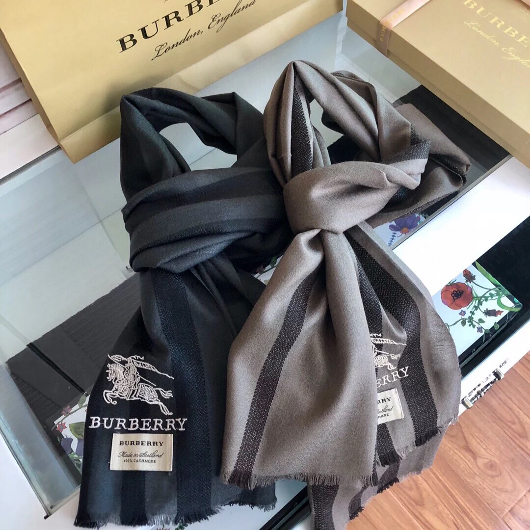 Кашемировый шарф Burberry - 45 см - 180 см