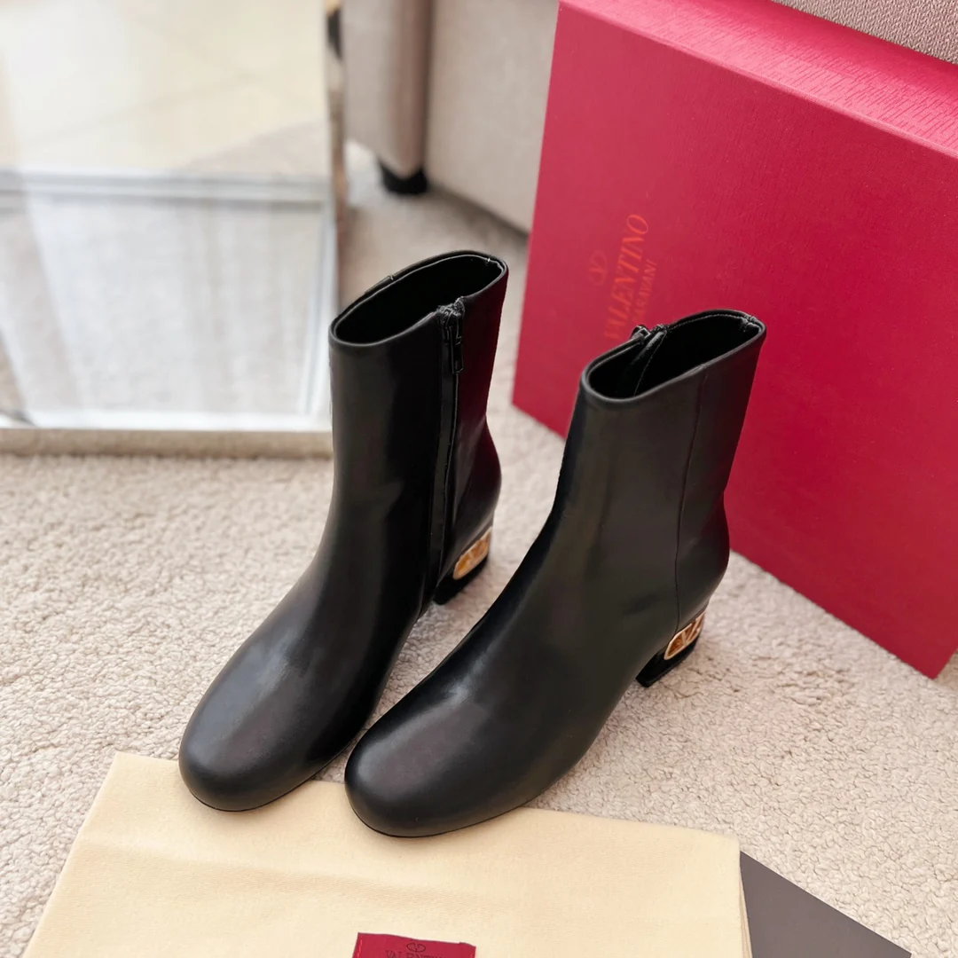 Valentino - Ботильоны из эластичной кожи с лоскутным дизайном - Каблук с ажурной фурнитурой