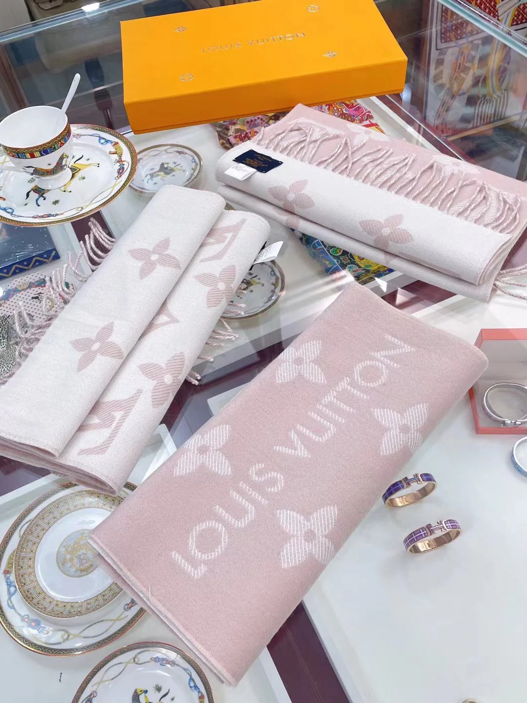 Бестселлер LV Essential Monogram - 186 см - 34 см