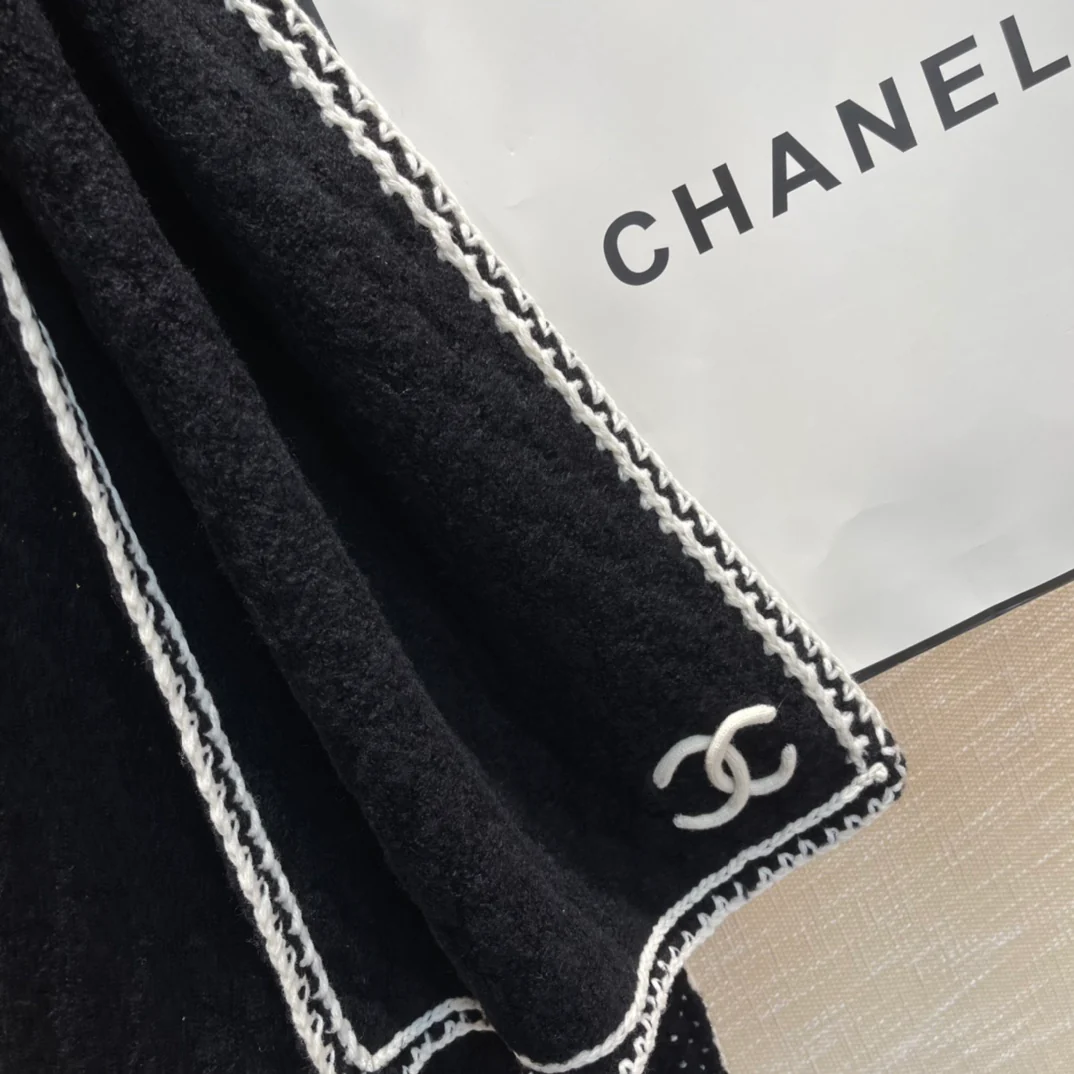 Шарф Chanel ручной работы - 59 - Шерсть - 26 - Кашемир - 15 - Шелк - Черный
