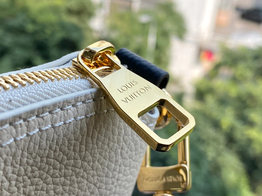 lv-m57813-cruiser-small handbag