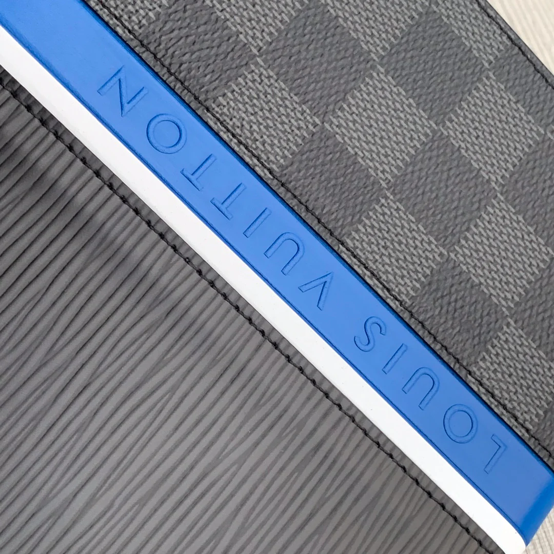 lv-m56872-pochette-voyage-средний клатч