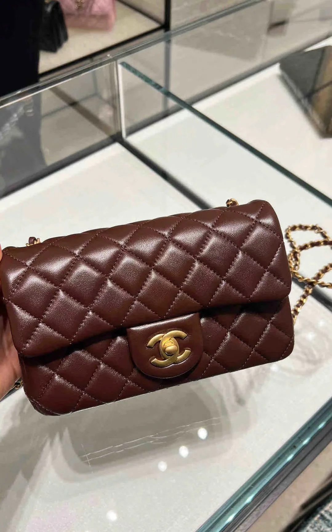 Мини-платье Chanel CF Gold Ball, бордовое.