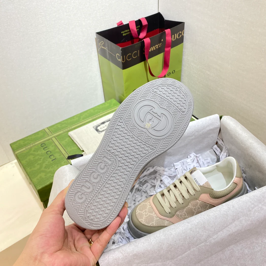 Белые кроссовки на платформе Gucci - унисекс - розовато-серые