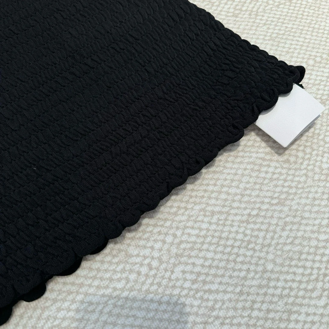 Новое облегающее платье Celine весна/лето 2024 с эластичными складками.