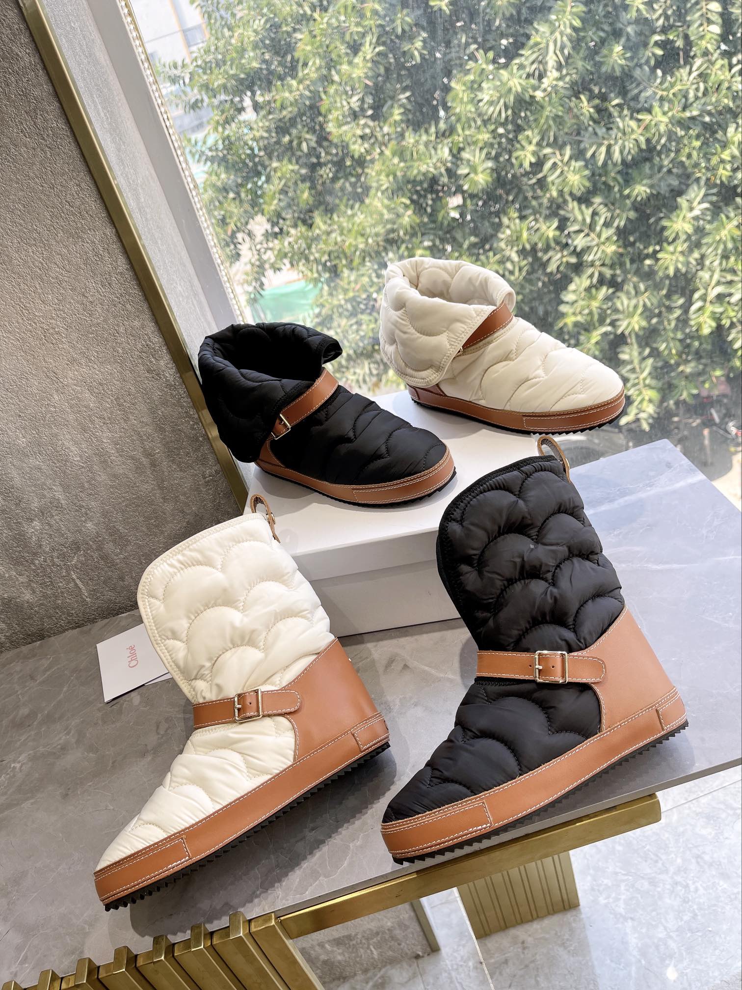 Весенняя коллекция Chloe 2022 — Пуховые зимние сапоги — Черные