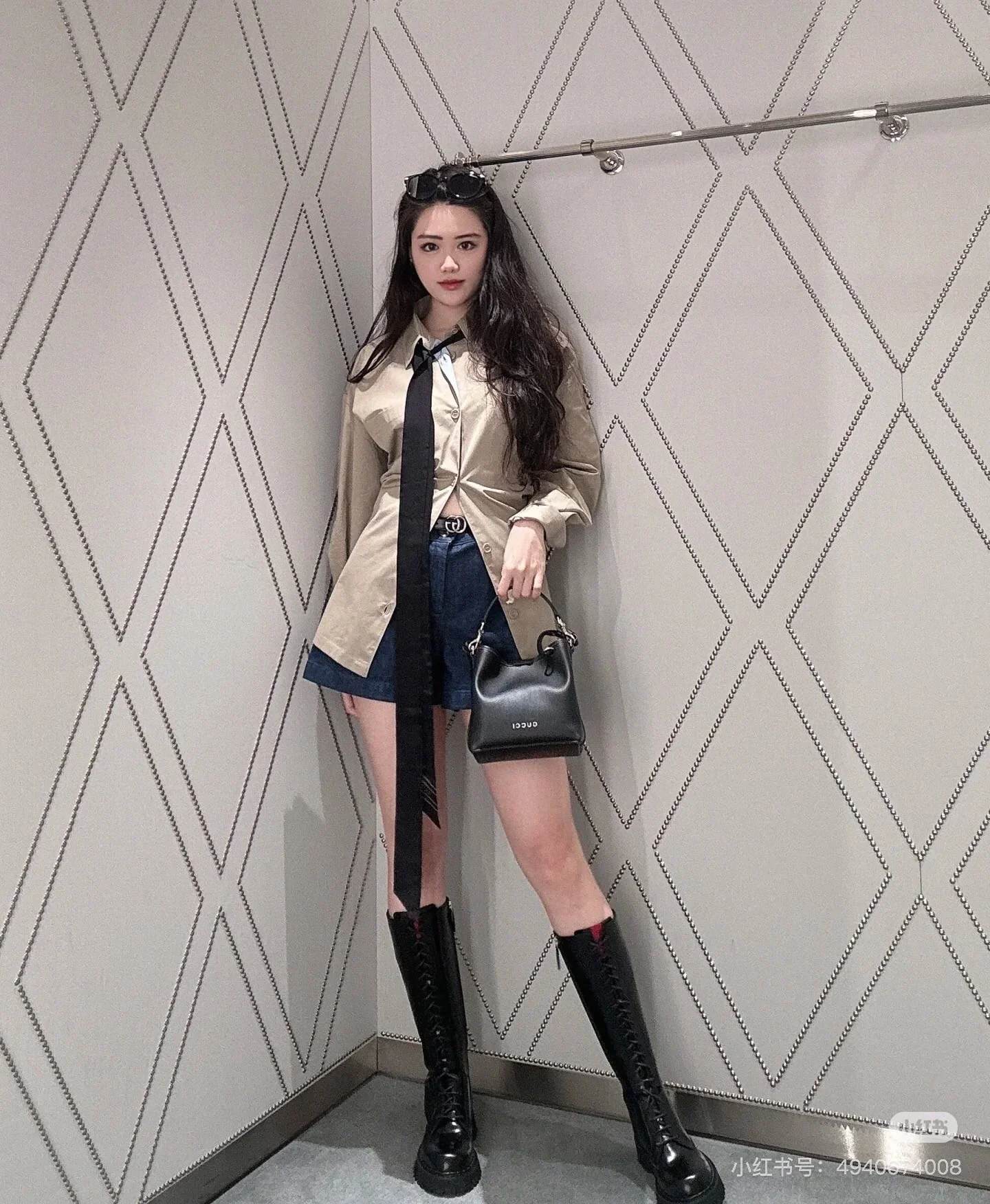 Мини-сумка-ведро Gucci 2025 из гладкой кожи - черная