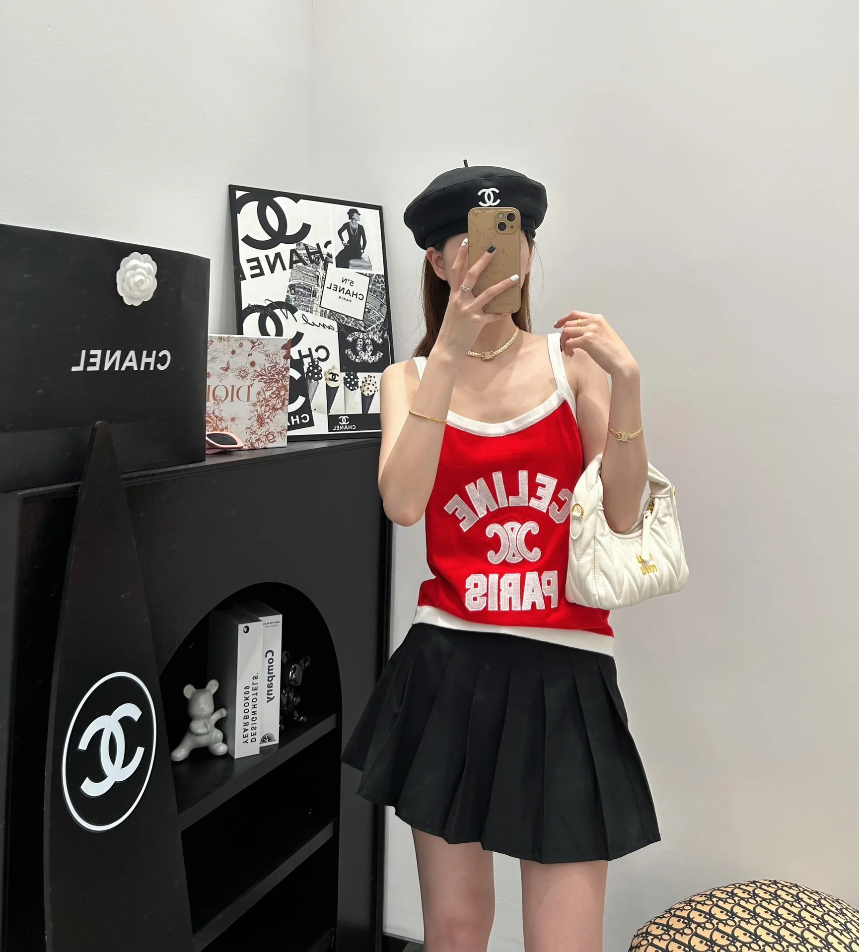 Вязаная майка Celine 2404 с вышитым логотипом - красная