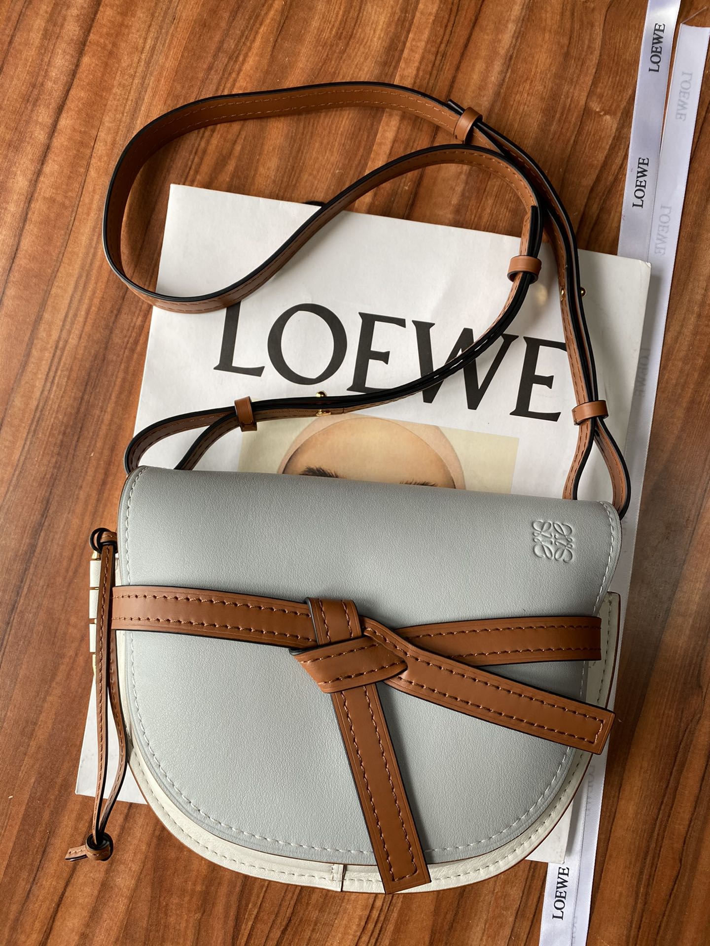 Loewe-gate-small-20x19x11-5-cm-15