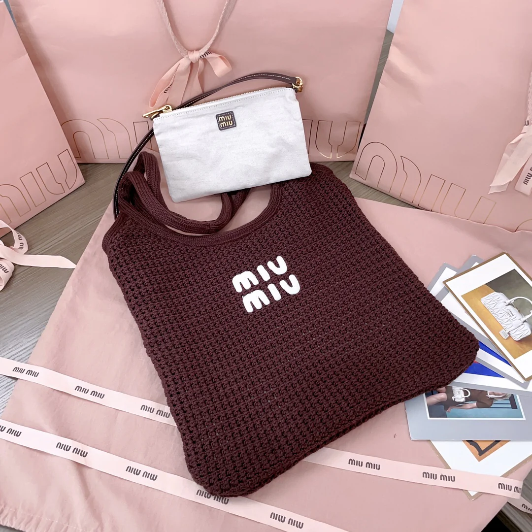 Вязаная хлопковая сумка-тоут Miu Miu 5bg231, темно-коричневая.