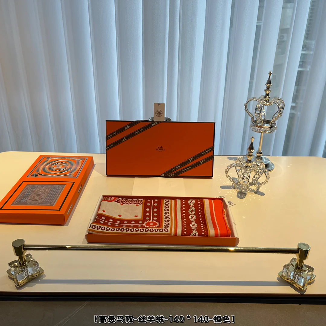 Hermes - Элегантное седло - 140 шелково-кашемировый платок