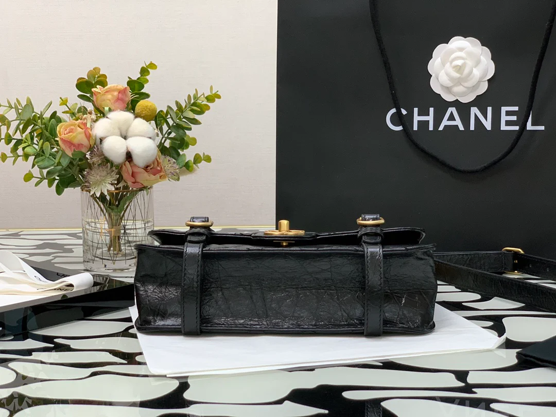 Коллекция Chanel осень/зима - Новая сумка с клапаном - Сумка-мессенджер