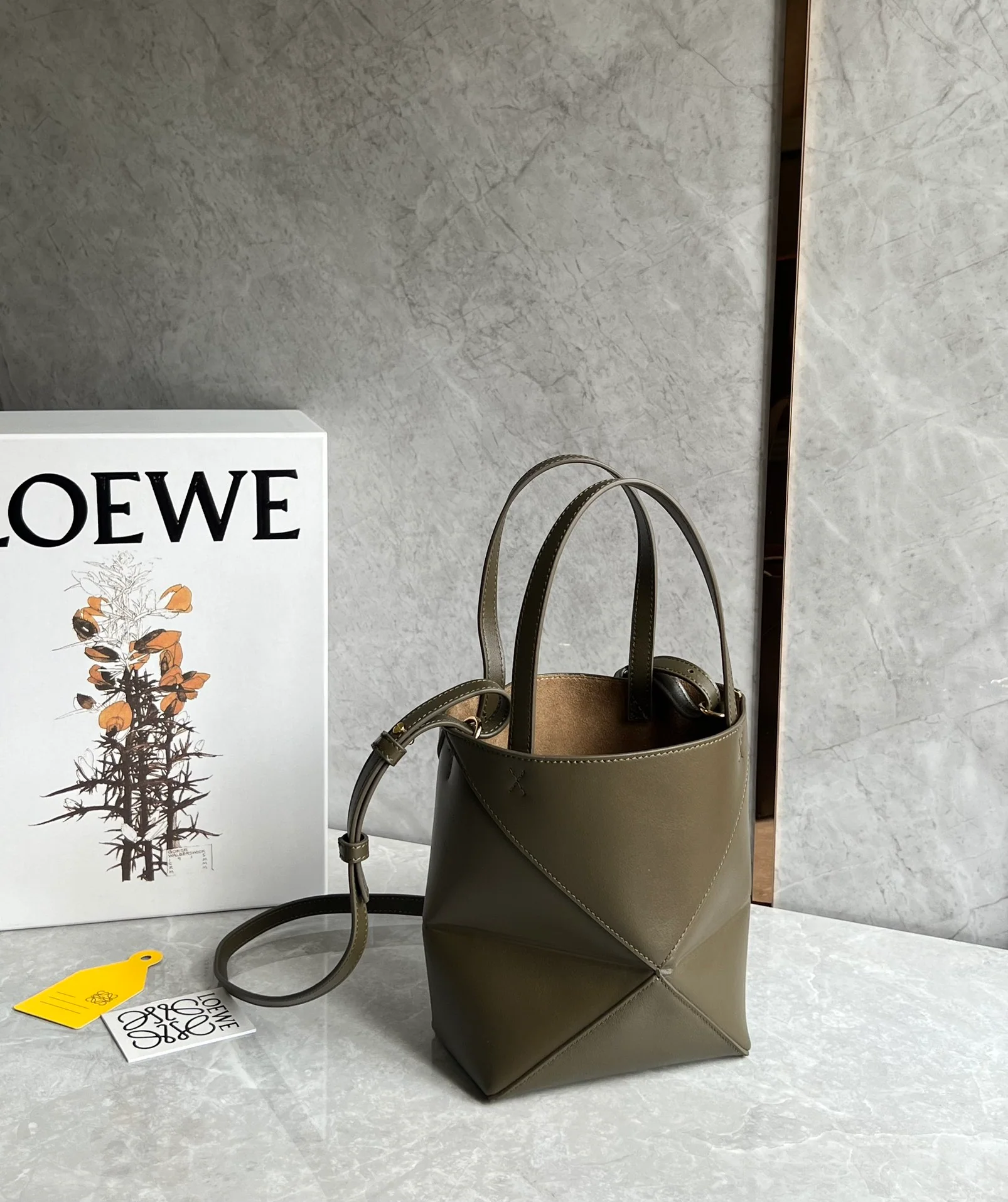 Сумка-тоут Loewe Puzzle Fold, цвет хаки, мини.