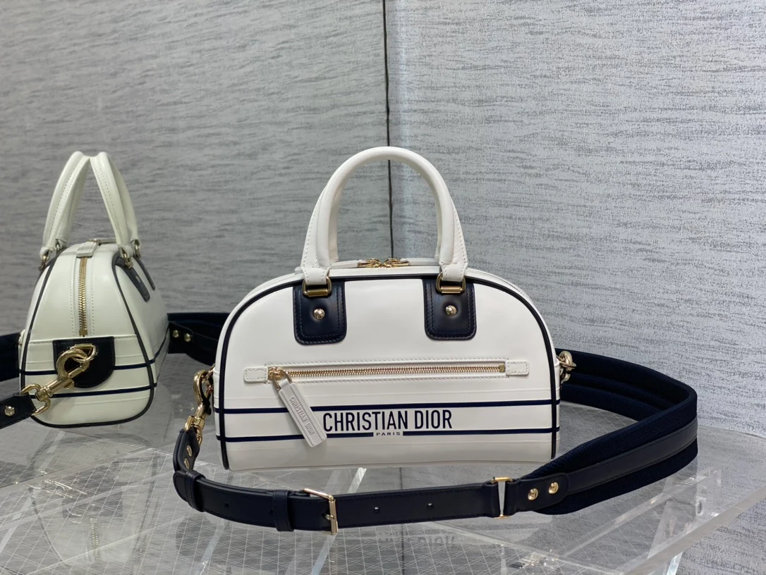 Сумка-боулинг Dior из коллекции весна/лето 2022 Vibe, маленький размер 1.