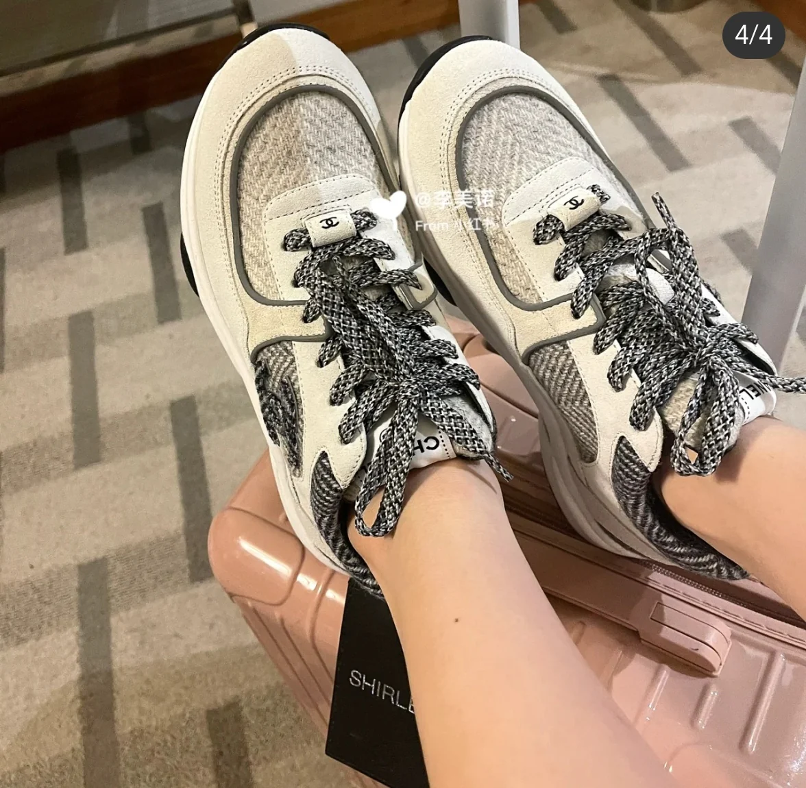 Chanel - Двухцветные шерстяные кроссовки - Белый/Абрикосовый