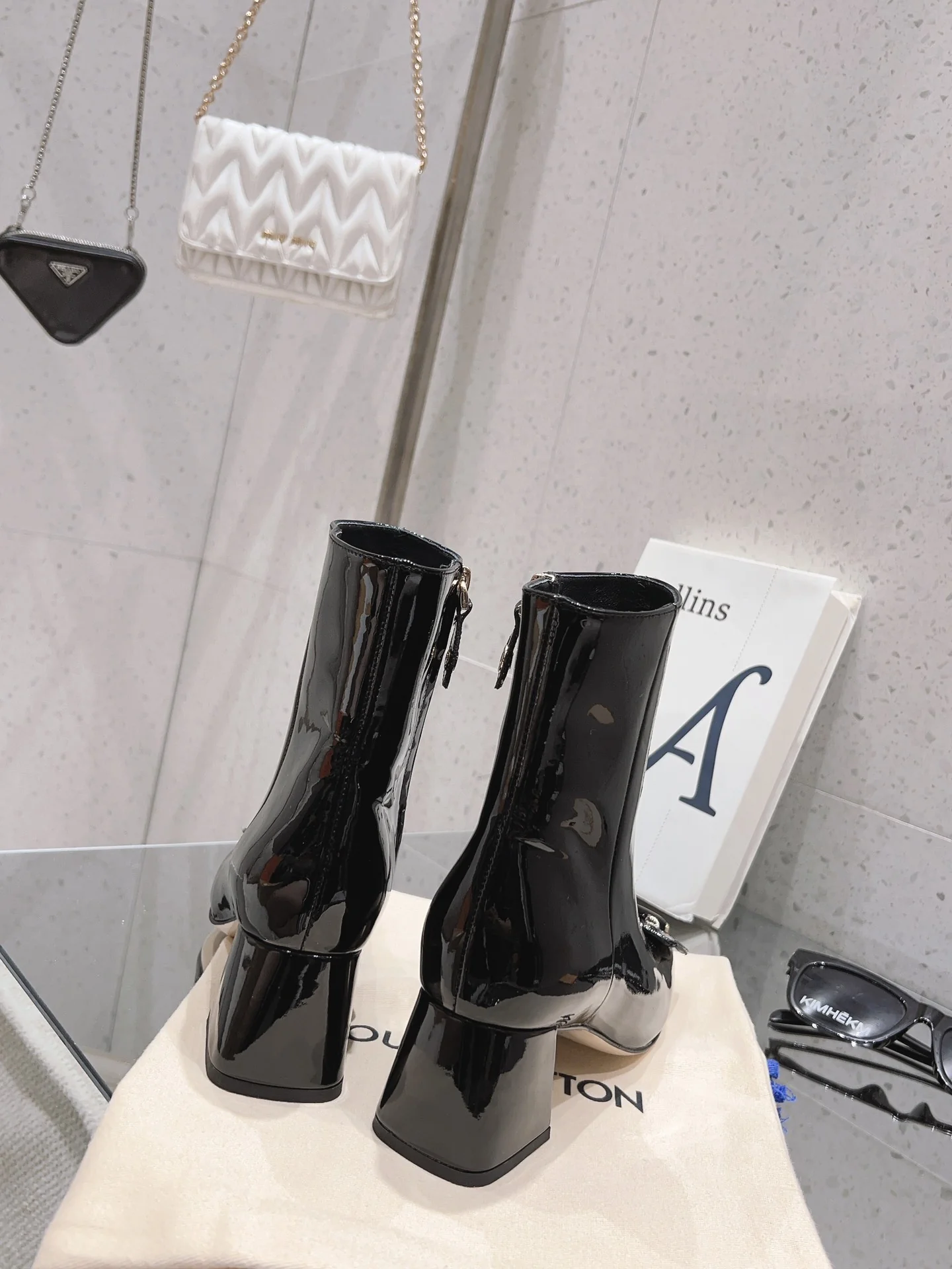 LV-2024 - Сапоги на высоком каблуке - Черные