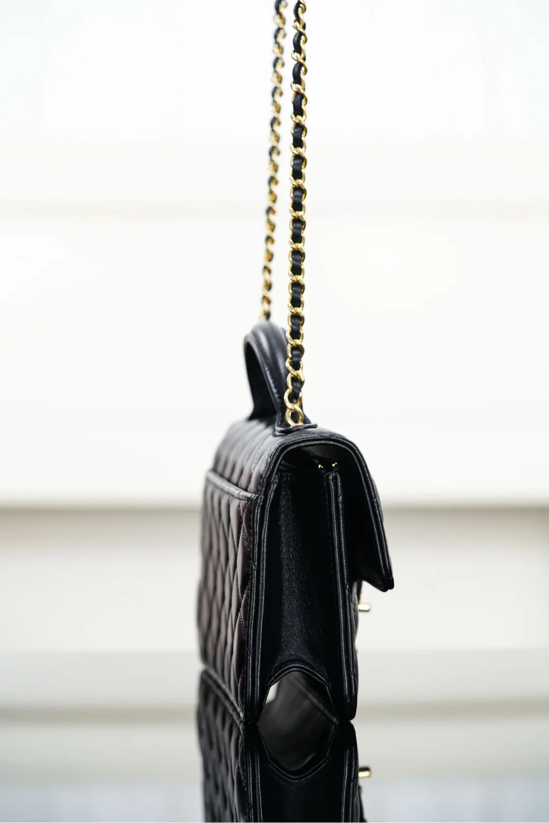 Chanel - ??? - Вариант с ручкой ??? - Черный с золотой фурнитурой