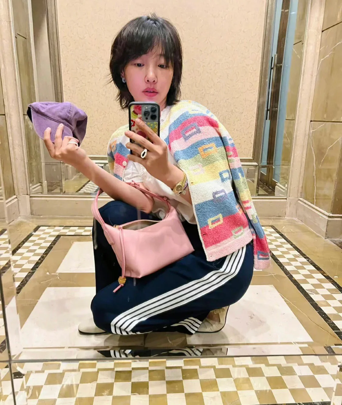 Сумка для обеда Loewe Cubi, светло-розовая, Panerai, из телячьей кожи - 20-5-17-12-5 см - Фотографии в одежде.