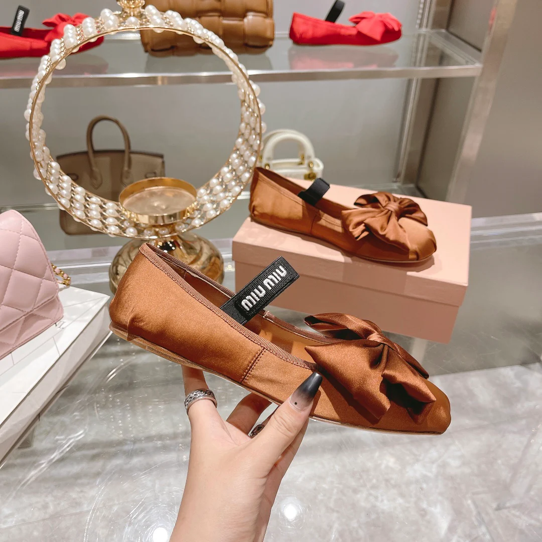 Miu Miu - Новинка сезона осень/зима 2022 - Балетки с бантом - Коричневые