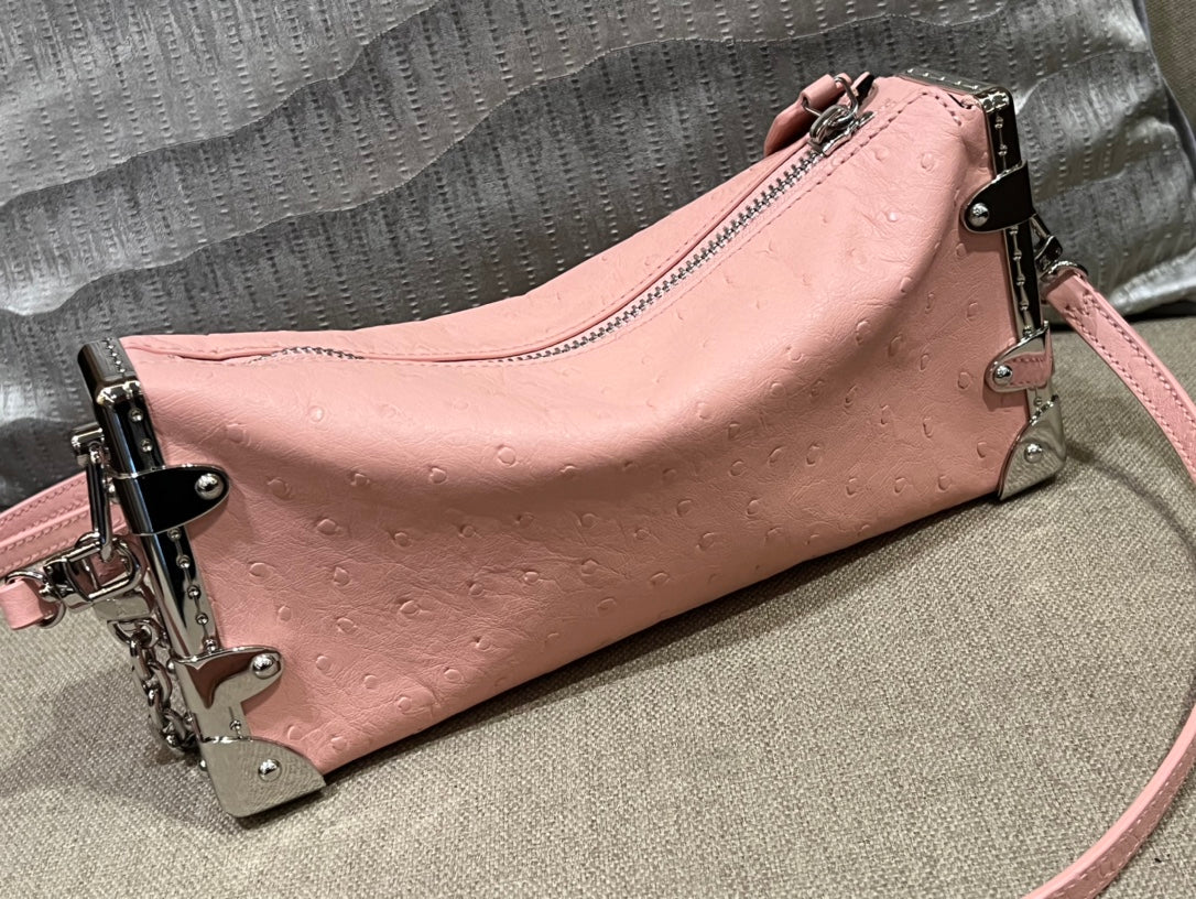m25445-LV-slim-side-trunk chain bag-pink