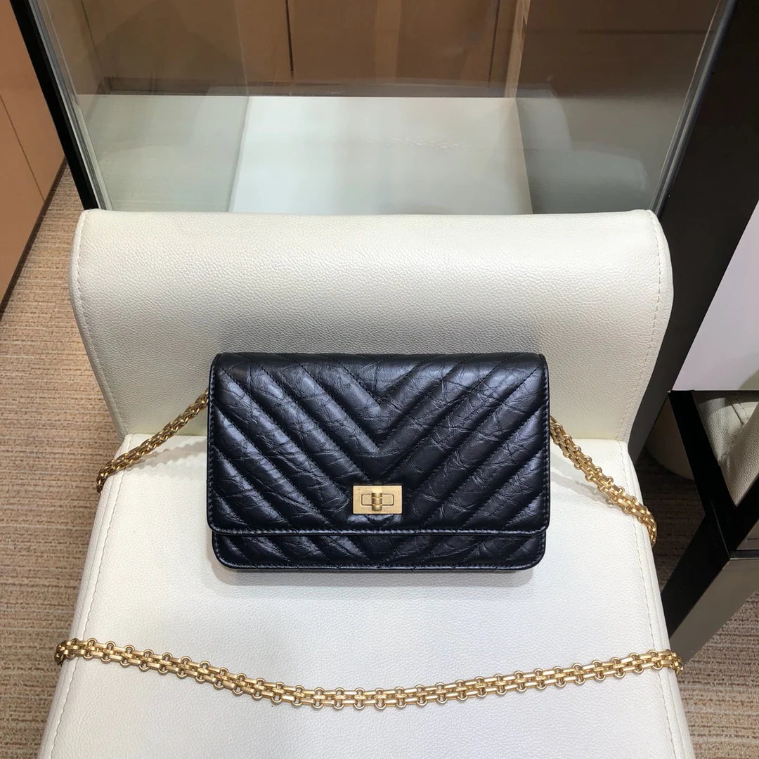 Переиздание Chanel WOC
