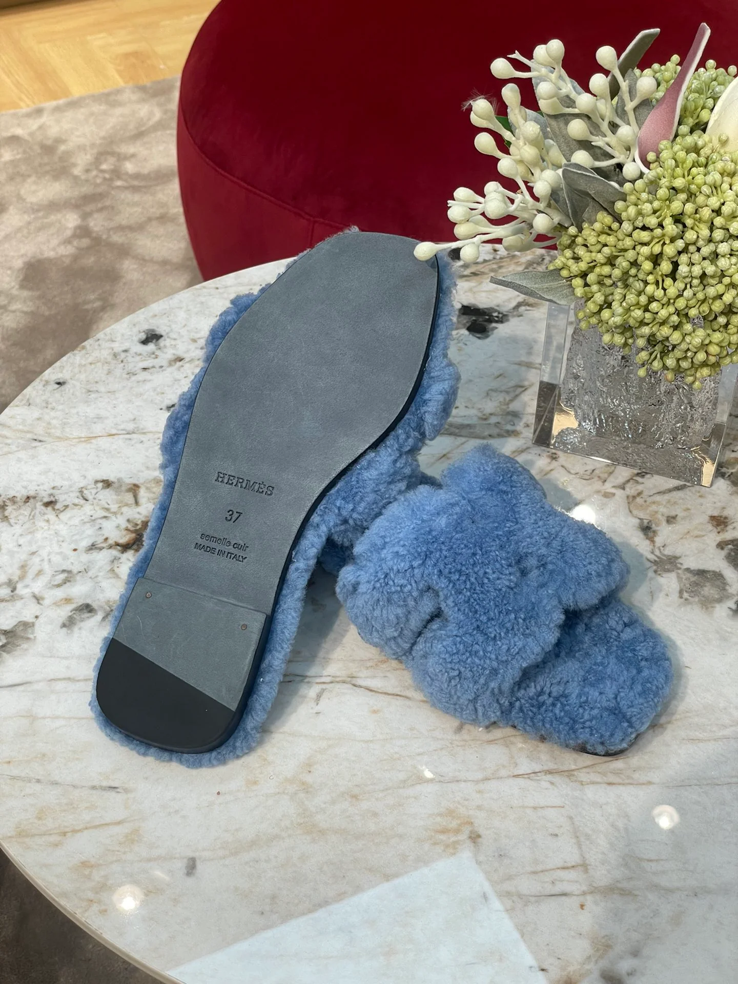 Новинка сезона осень/зима 2022 от Hermes - Меховые тапочки - Синие