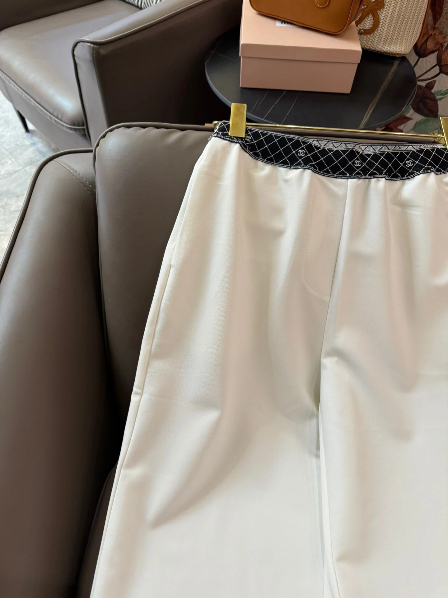 Брюки Chanel 2404-24ss New Style - белые