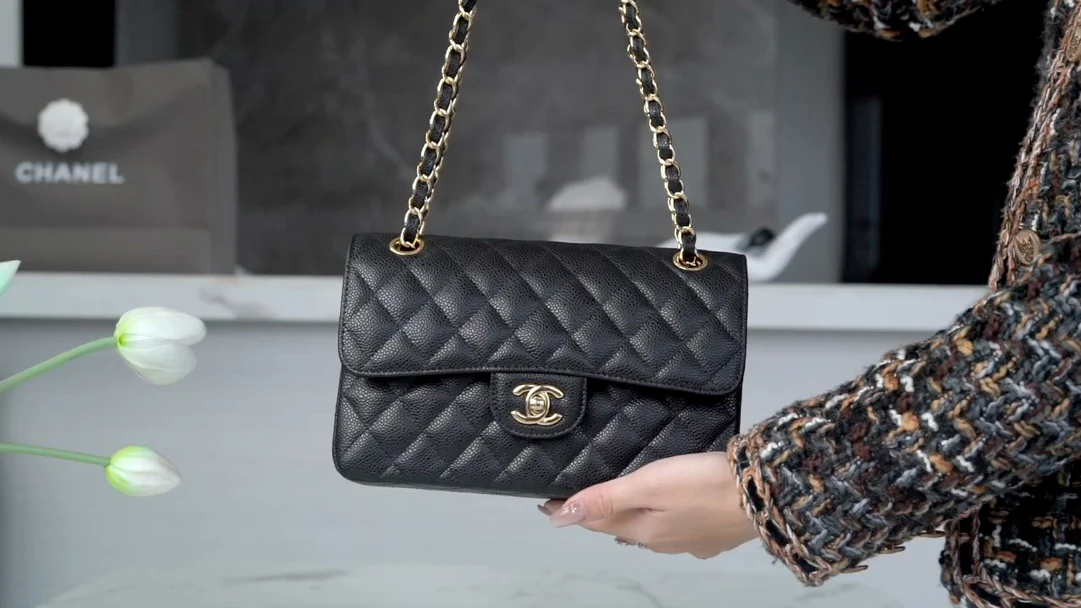 Chanel Classic Flap Caviar Black Small