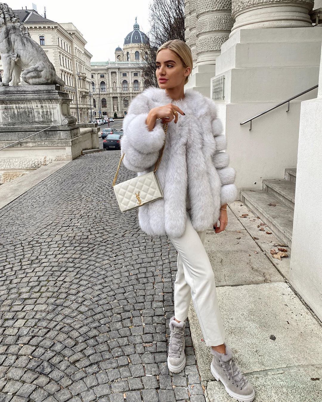 Сумка YSL-Becky из овечьей кожи с ромбовидной стёжкой и цепочкой