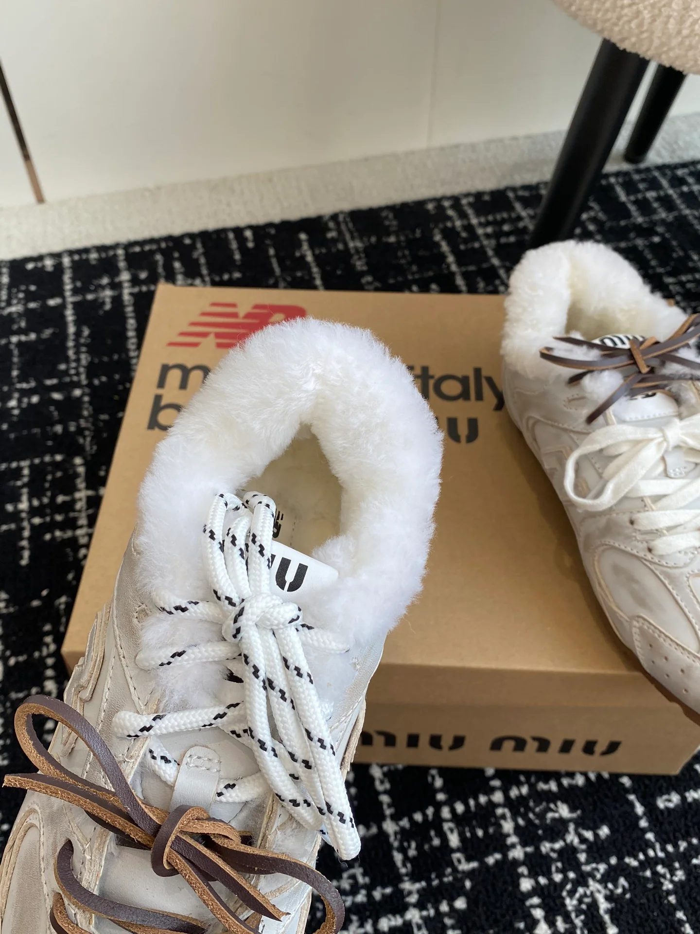 Шерстяные кроссовки Miu Miu 2024 — белые