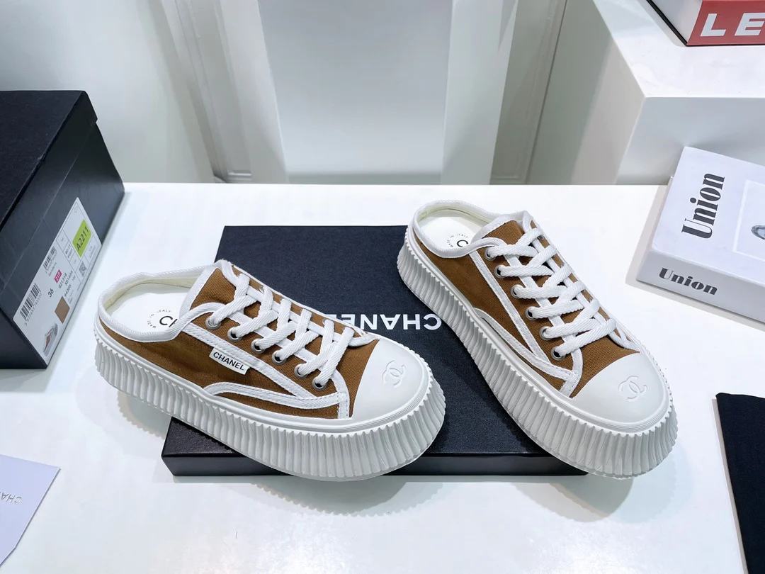 Тапочки из парусины Chanel