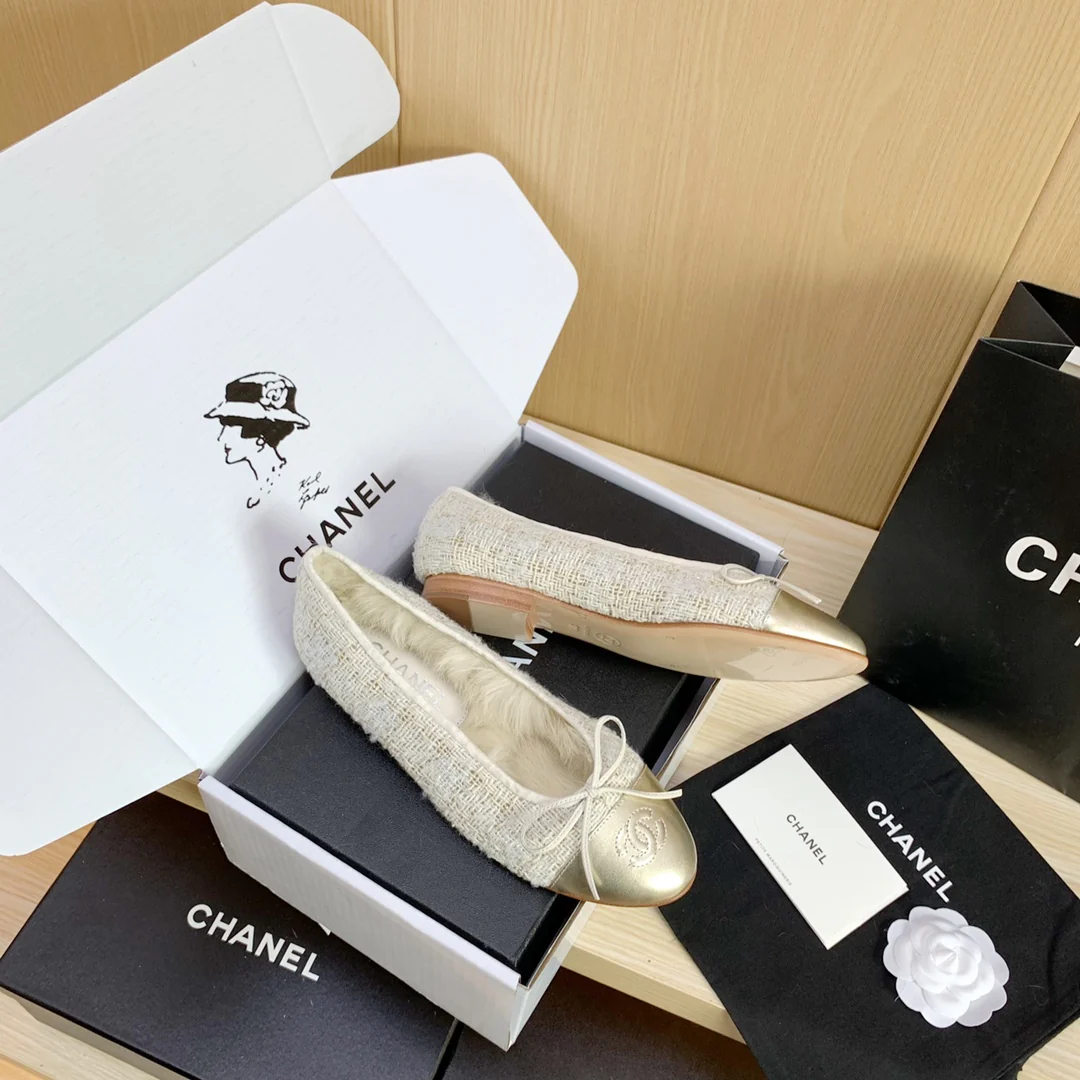 Chanel - Классические балетки - Вариант с кроличьим мехом - Золотой круглый носок