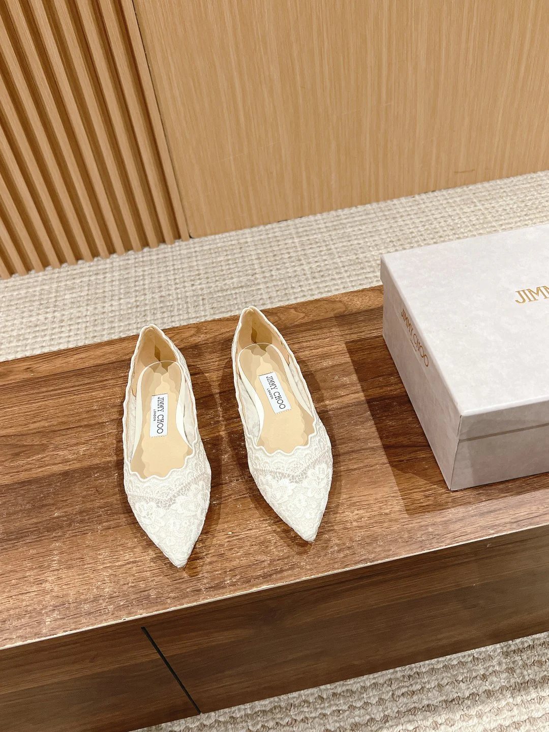Балетки Jimmy Lace - цвета слоновой кости